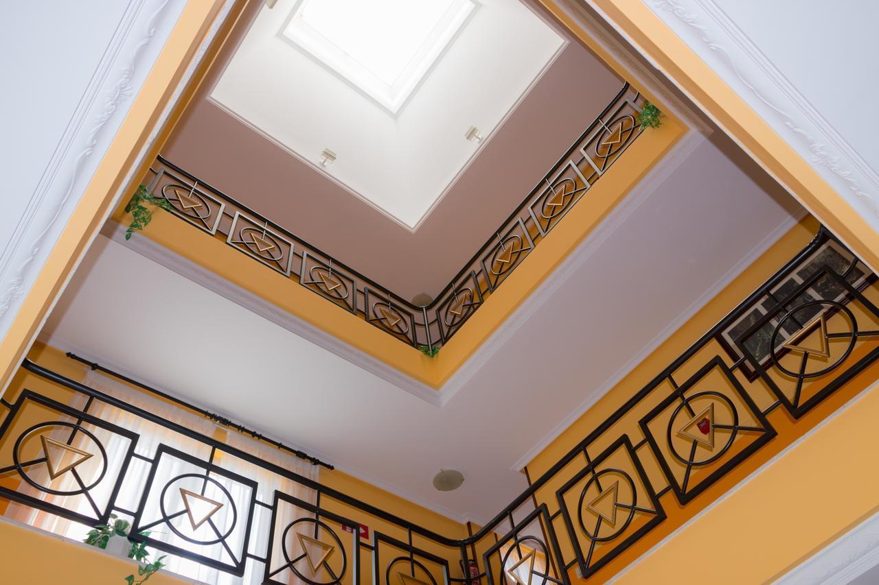 Hotel Avenida III Вільядангос-дель-Парамо Екстер'єр фото